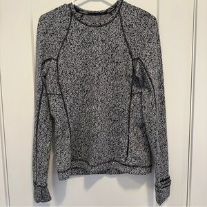 Lululemon Runderful Long Sleeve Shirt in Black White Herringbone Size 8 Womens